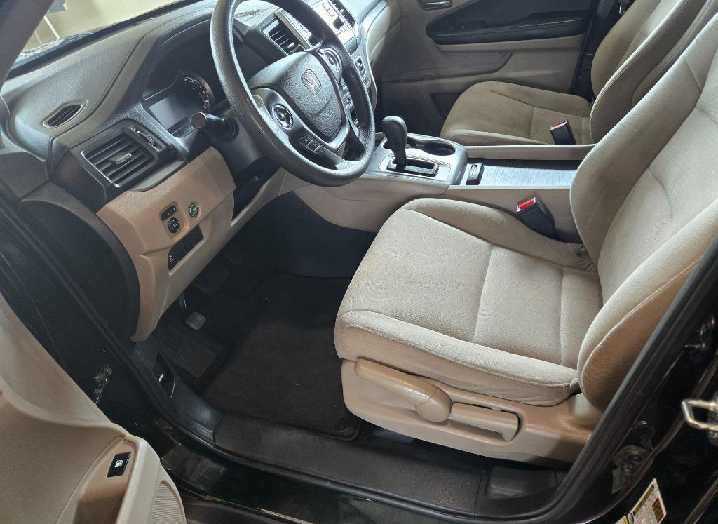 2016 Honda Pilot LX - Photo 12