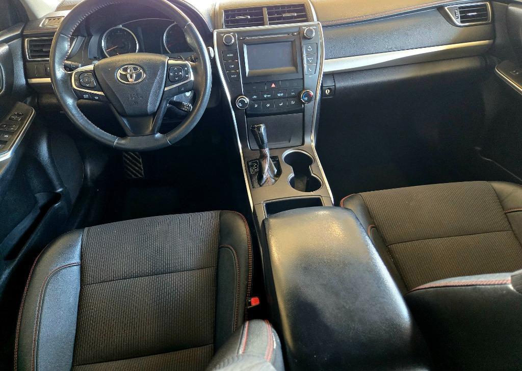 2017 Toyota Camry SE - Photo 9