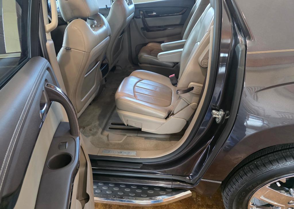 2016 GMC Acadia Denali - Photo 9