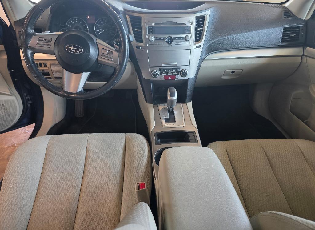 2011 Subaru Legacy I Premium - Photo 9